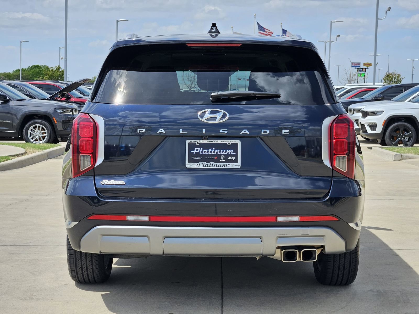 Used 2024 Hyundai Palisade Limited image 8