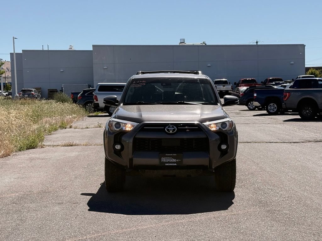 Used 2022 Toyota 4Runner SR5 Premium w/ Moonroof Package AWD/4WD image 9