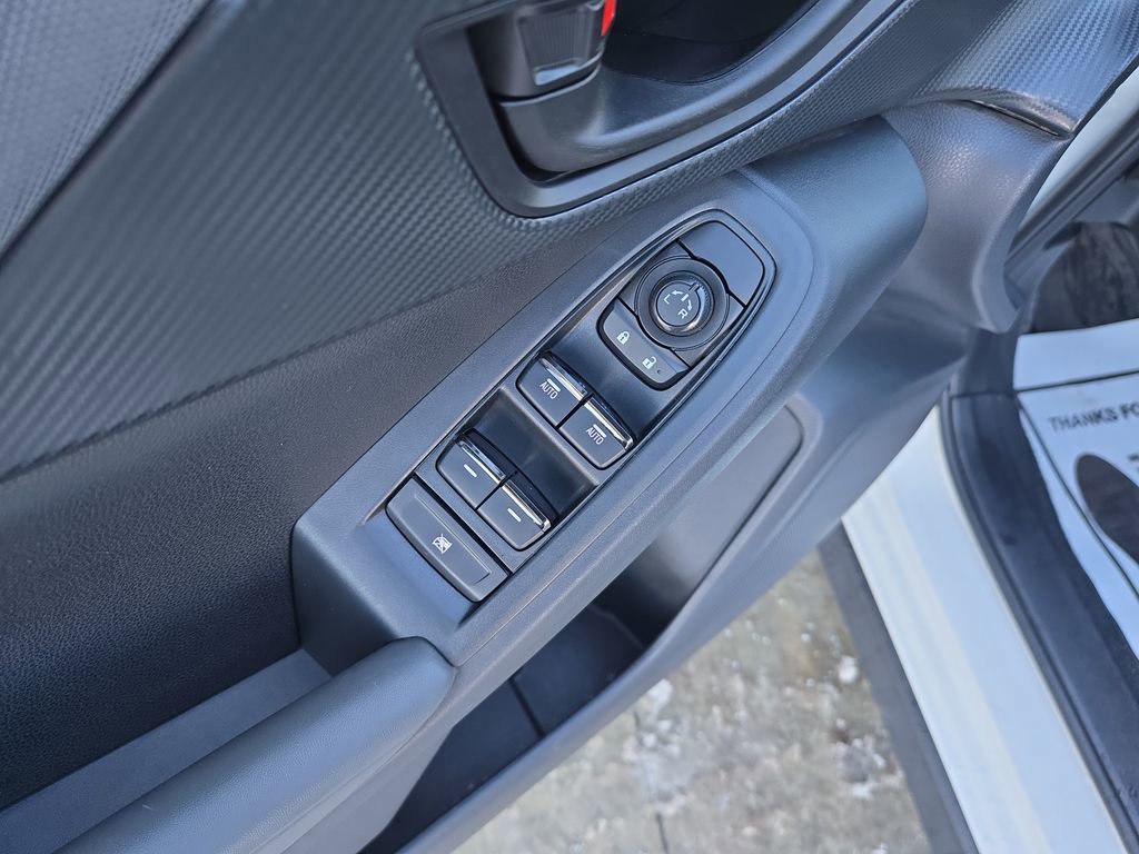 Used 2025 Subaru Crosstrek 2.0i image 13