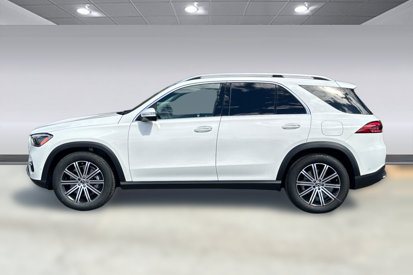 New 2026 Mercedes-Benz GLE 450e 4MATIC image 2
