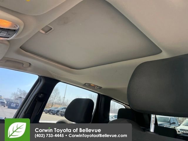 Used 2013 Jeep Grand Cherokee Laredo w/ Laredo E Group image 23