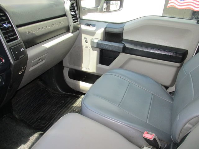 Used 2019 Ford F550 4x4 Regular Cab Super Duty image 17