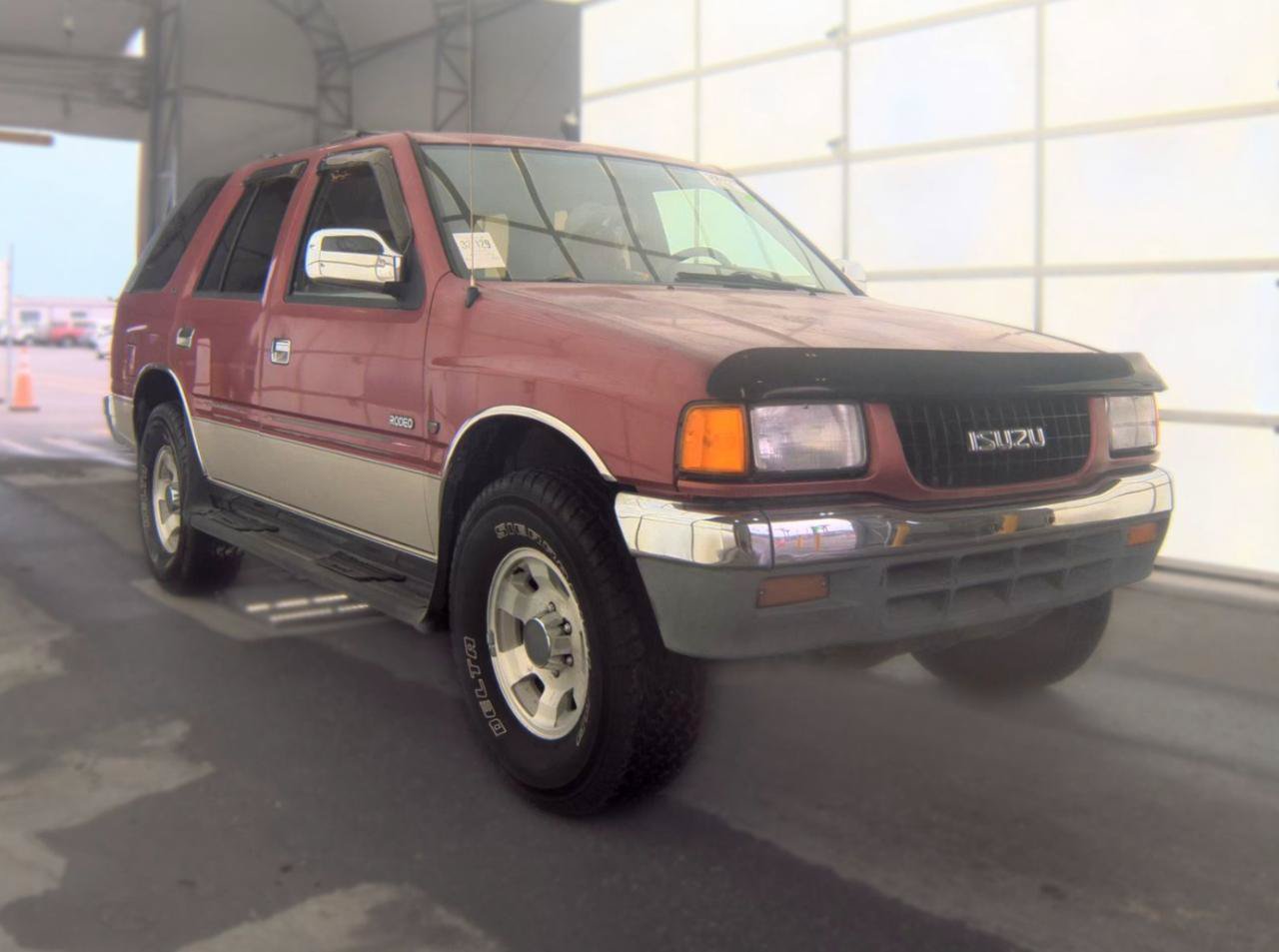 Used 1994 Isuzu Rodeo LS RWD image 3
