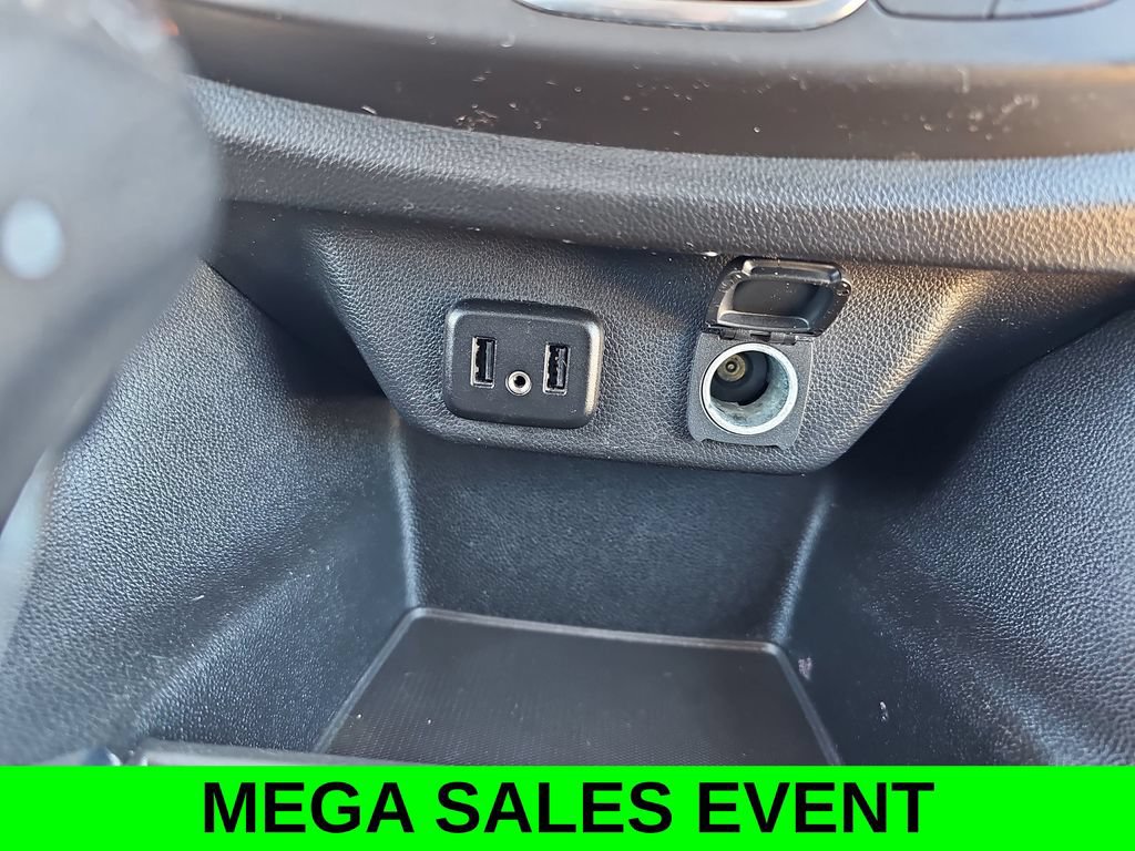 Used 2019 Chevrolet Traverse LT FWD image 24