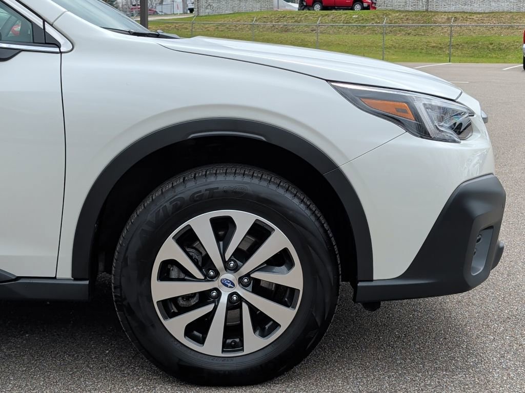 Used 2022 Subaru Outback Premium image 12
