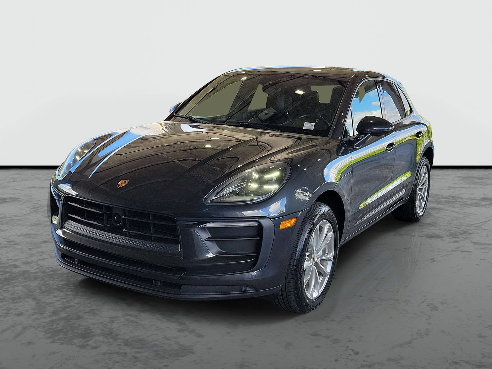Used 2023 Porsche Macan Turbo AWD/4WD image 4