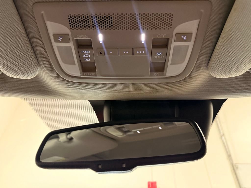 Used 2021 Acura ILX w/ Premium Package FWD image 21