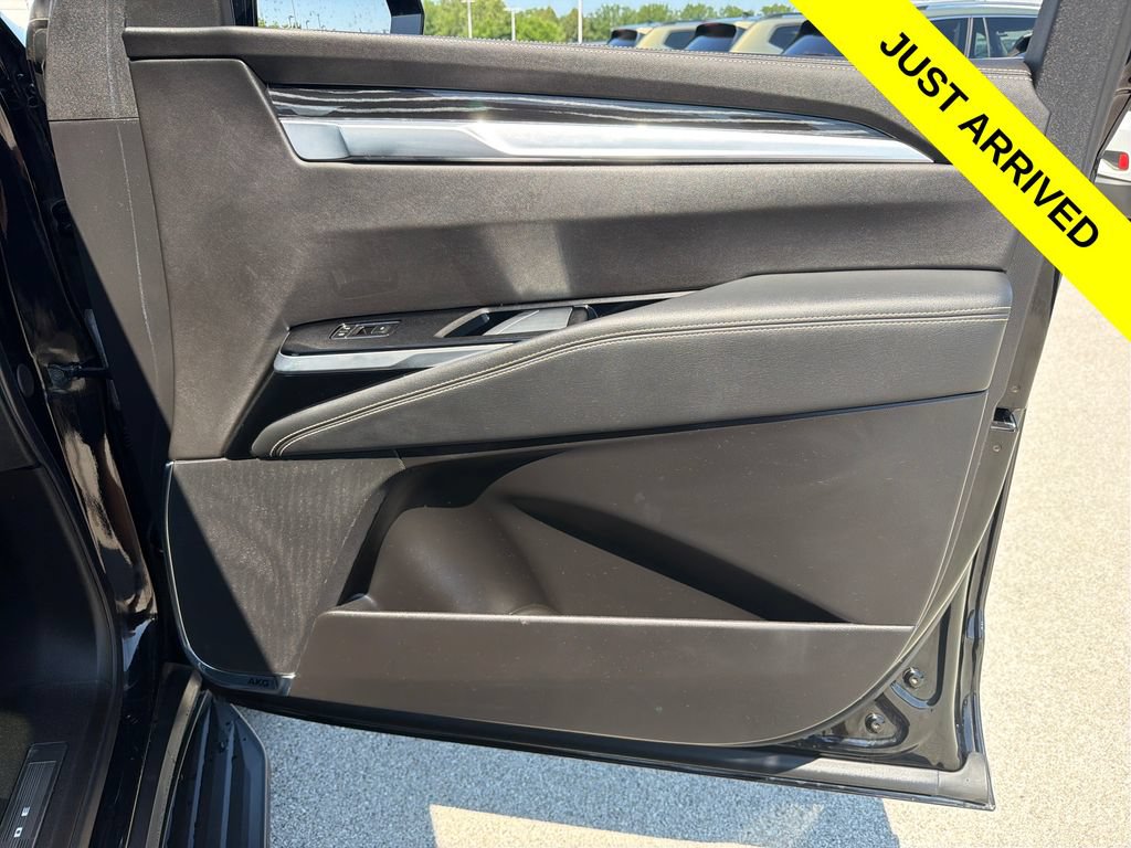 Used 2025 Cadillac Escalade Sport w/ LPO, ONYX Package AWD/4WD image 29