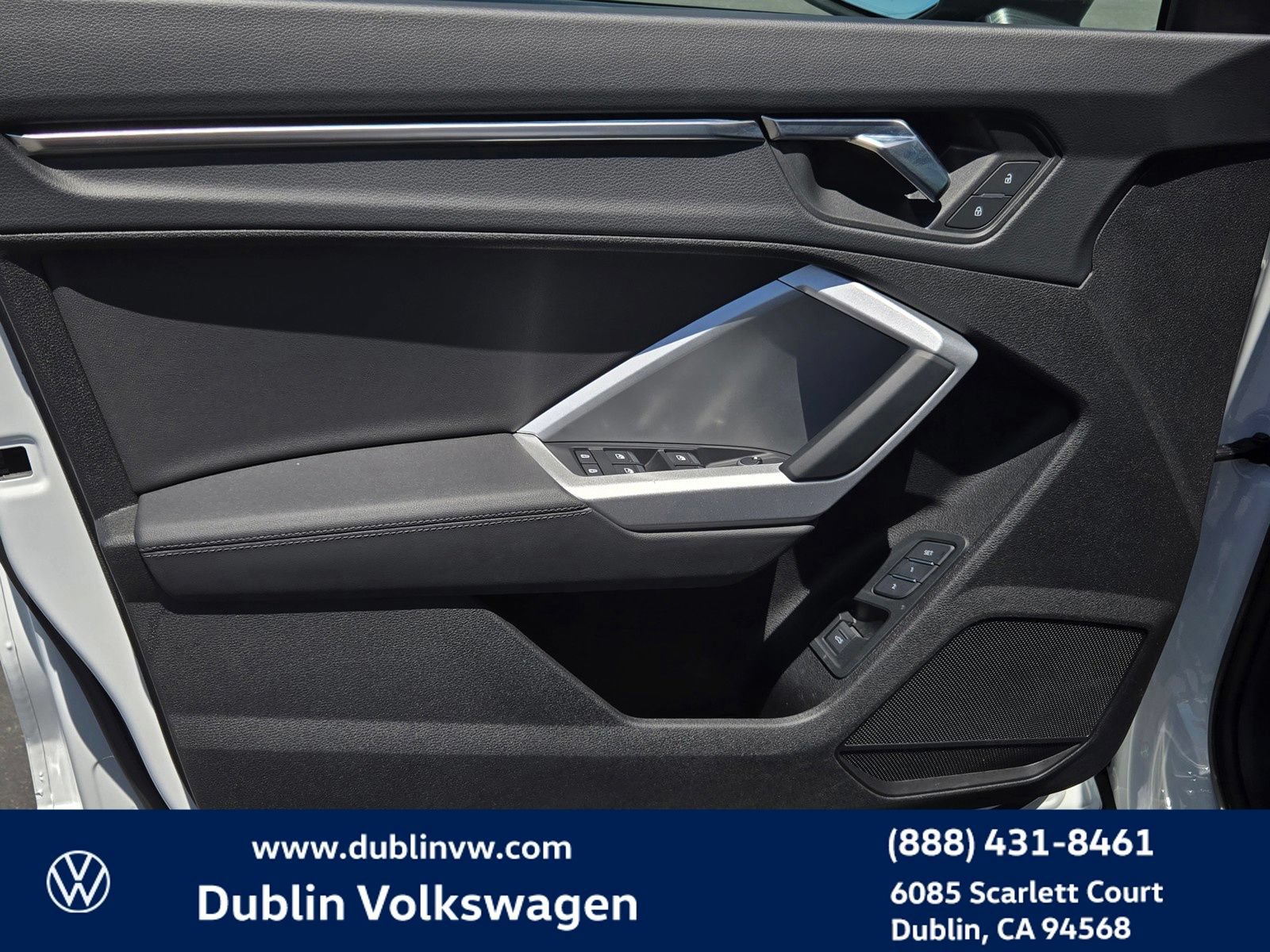 Used 2024 Audi Q3 2.0T Premium w/ Convenience Package AWD/4WD image 10