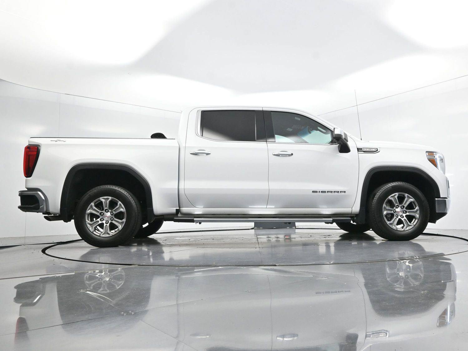 Used 2022 GMC Sierra 1500 SLT AWD/4WD image 50