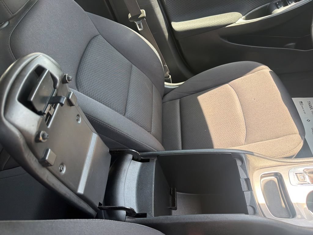 Used 2023 Chevrolet Malibu RS FWD image 43
