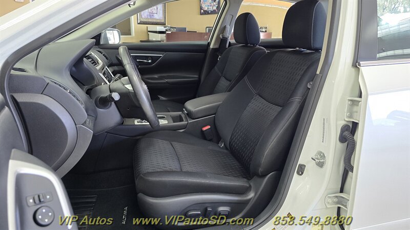 Used 2017 Nissan Altima 2.5 SV FWD image 17