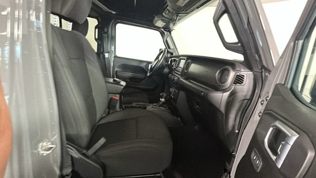 Used 2022 Jeep Wrangler Unlimited Sport AWD/4WD image 31