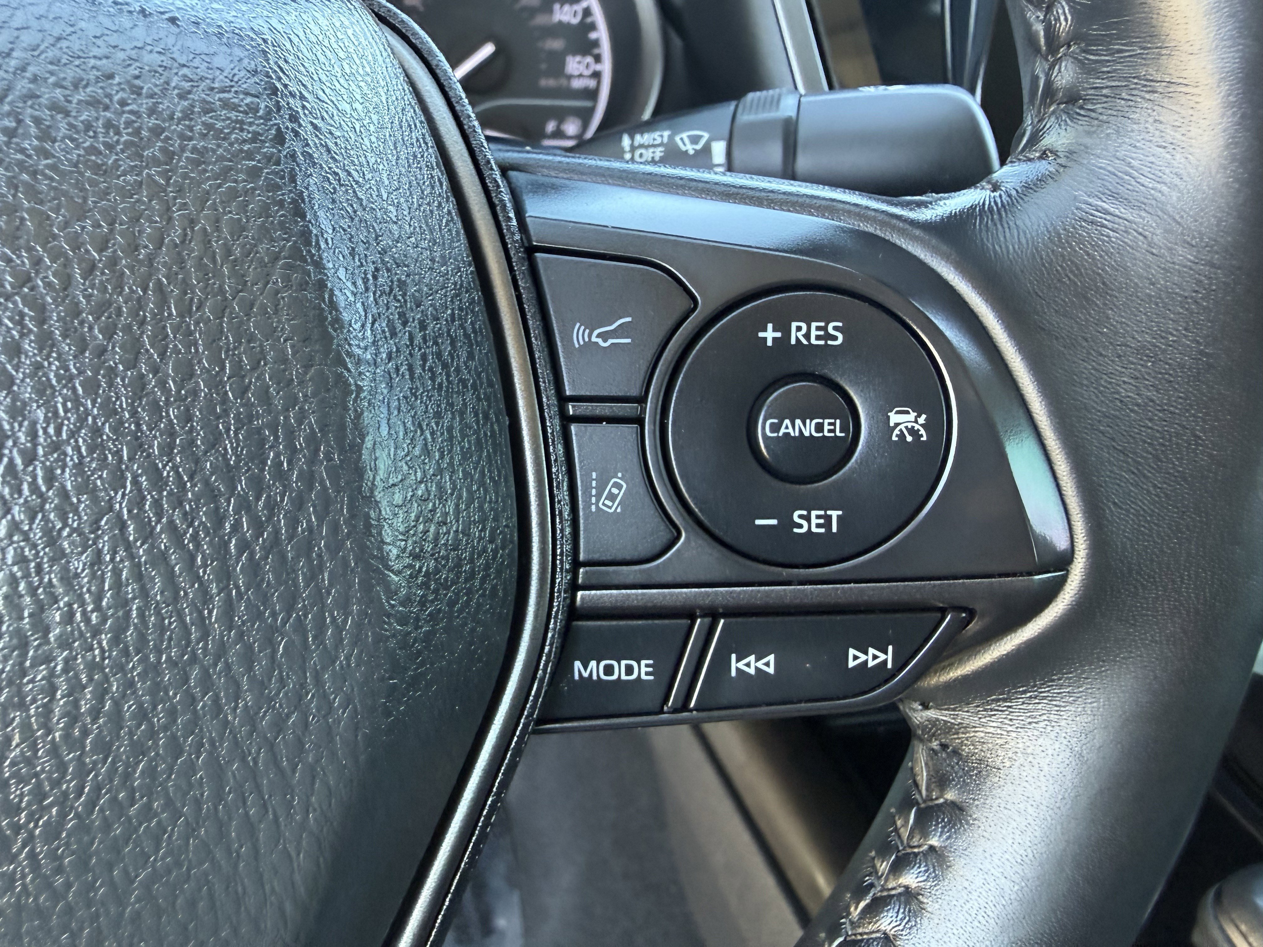 Used 2024 Toyota Camry SE image 16