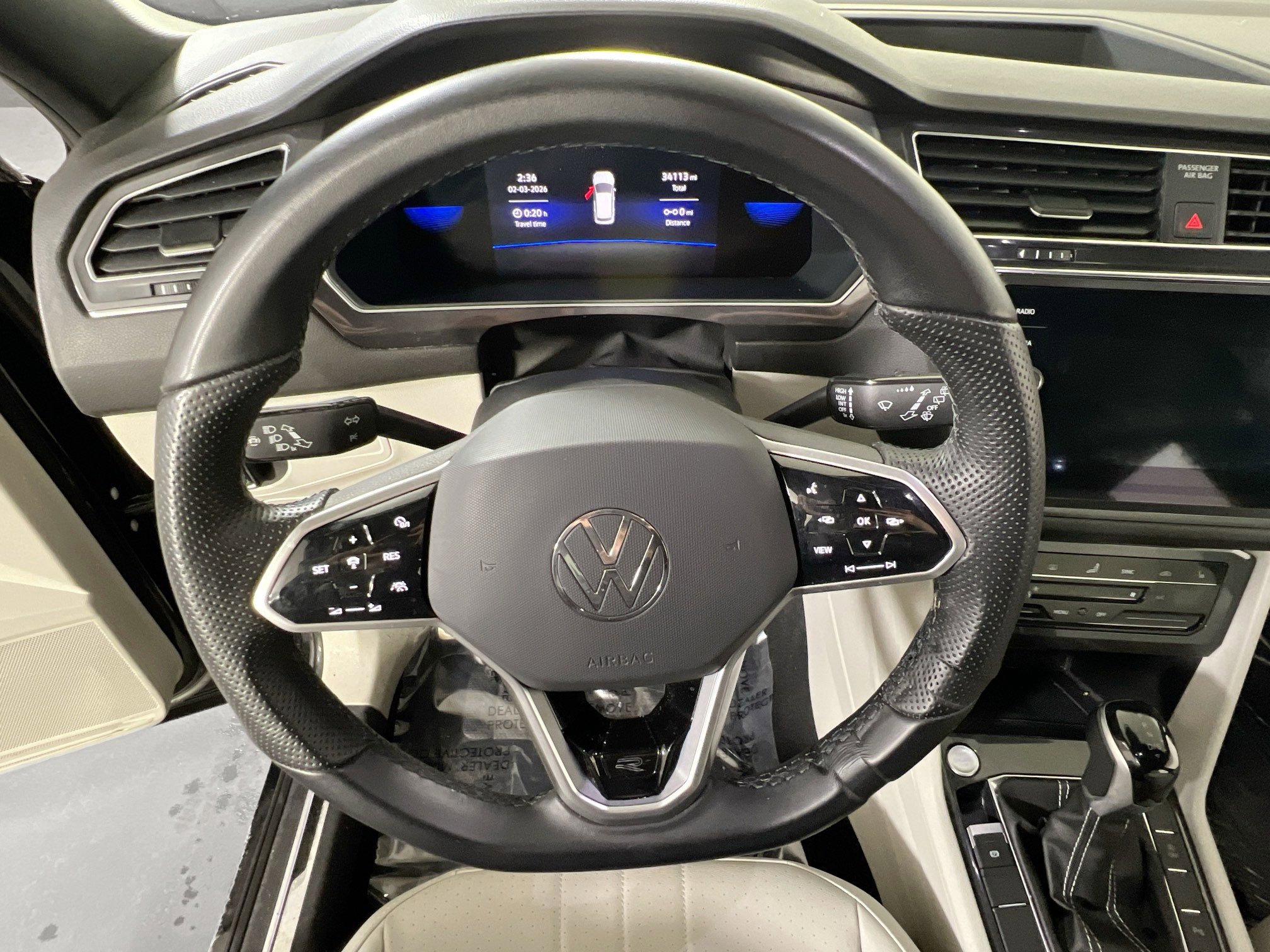 Used 2022 Volkswagen Tiguan SE R-Line AWD/4WD image 11