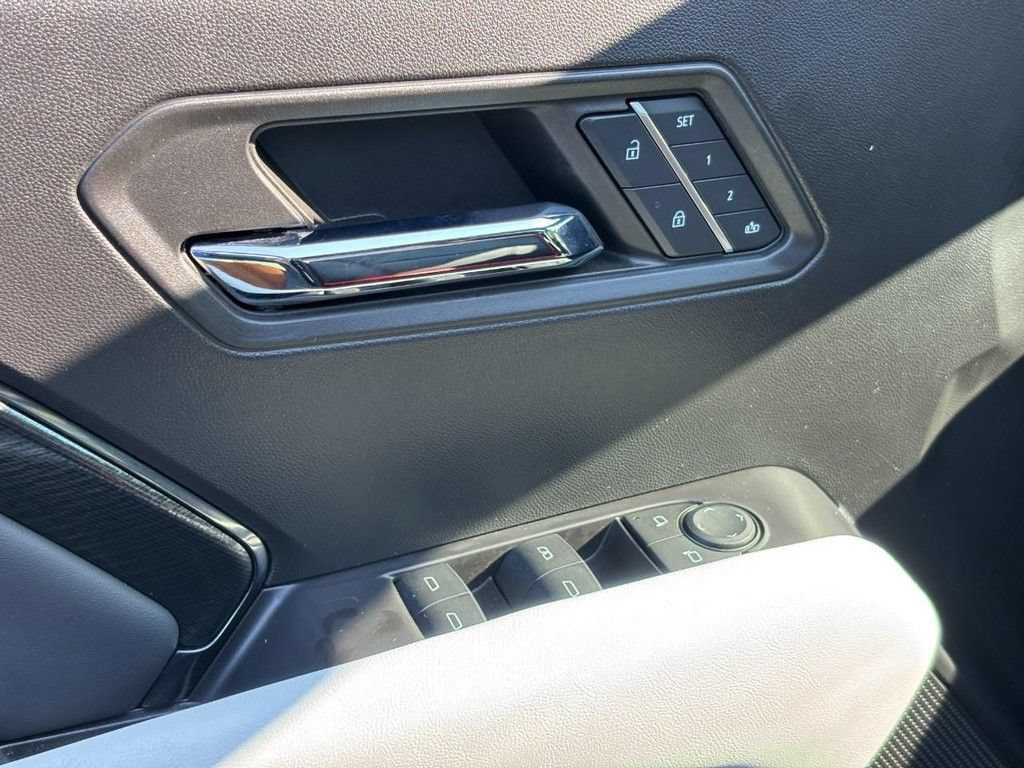 Used 2024 GMC Canyon AT4X AWD/4WD image 17