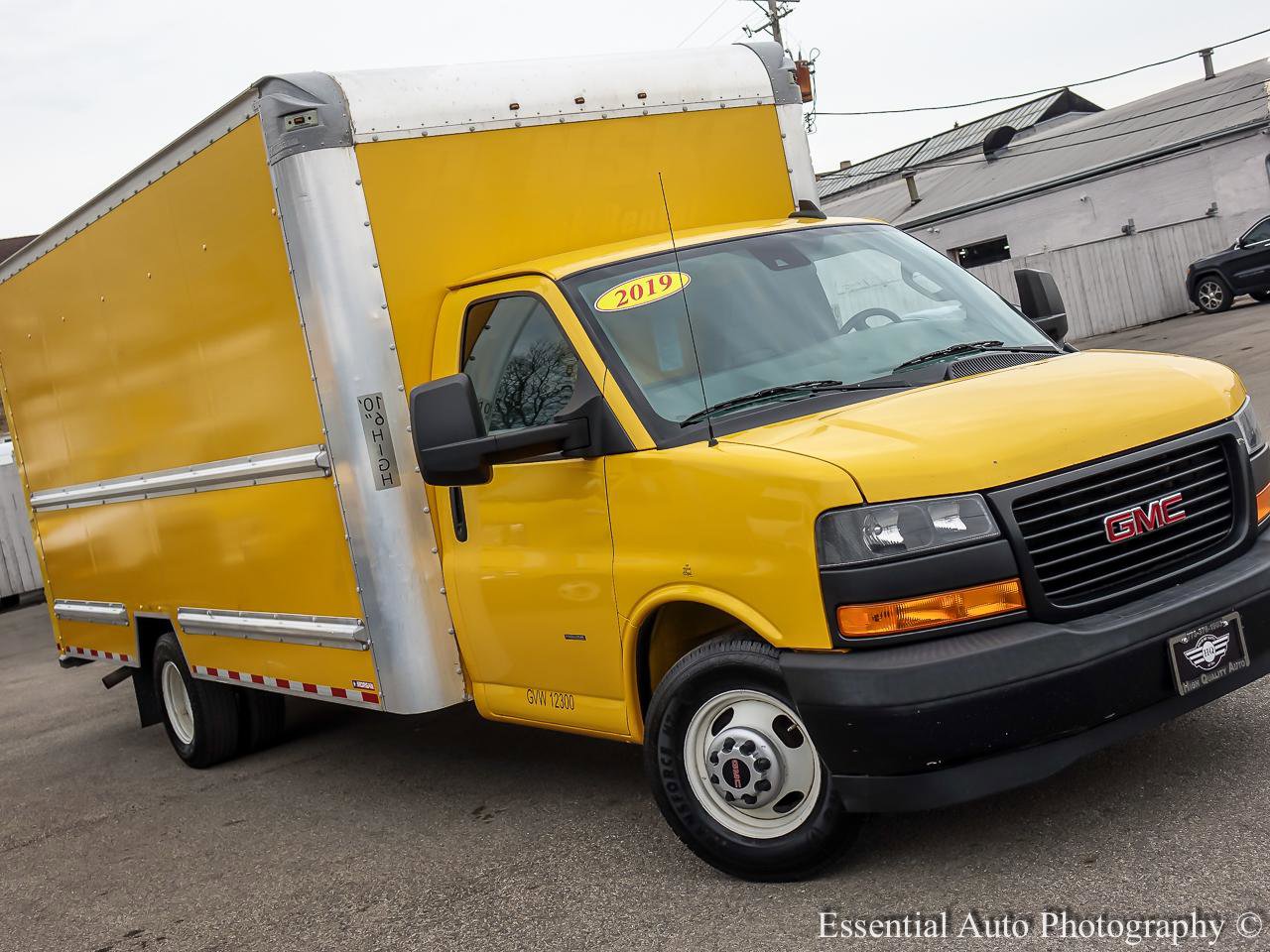 Used 2019 GMC Savana 3500 Extended w/ Driver Convenience Package RWD image 4