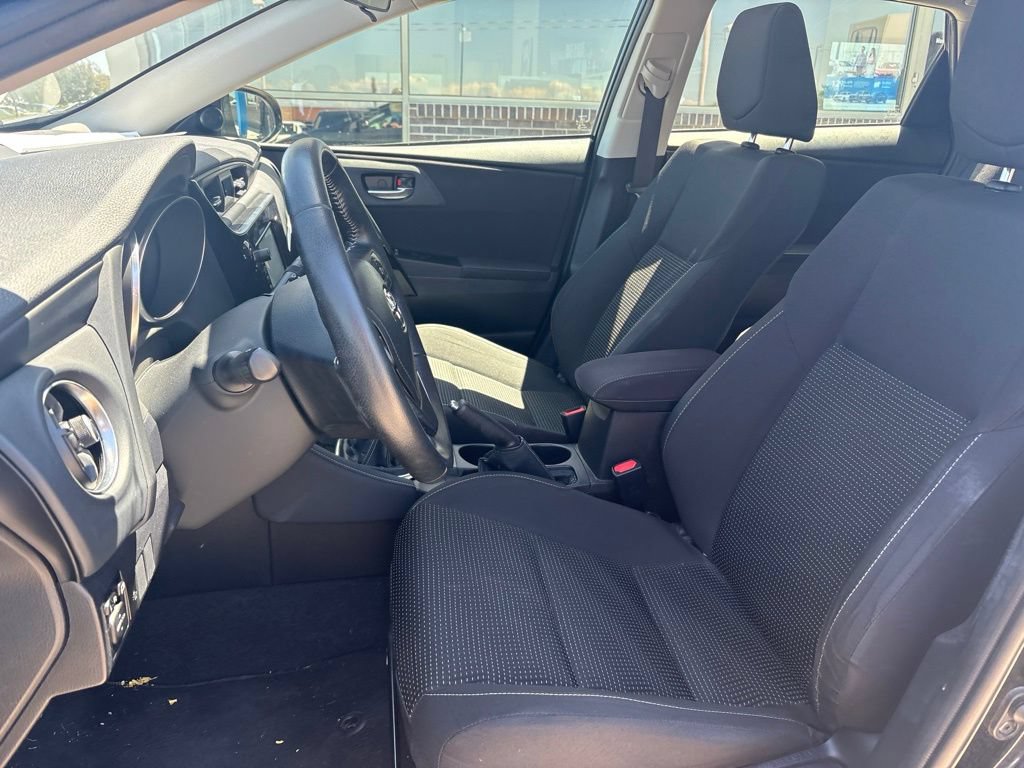 Used 2017 Toyota Corolla iM w/ Carpet Mat Package FWD image 11