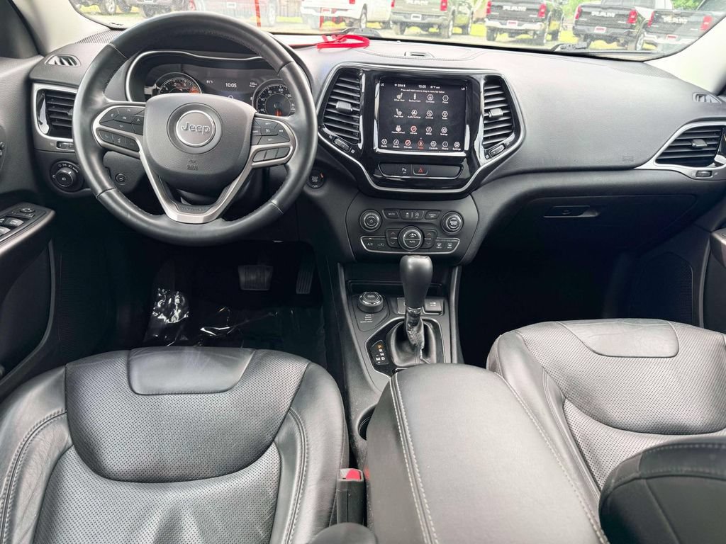 Used 2019 Jeep Cherokee Limited AWD/4WD image 3