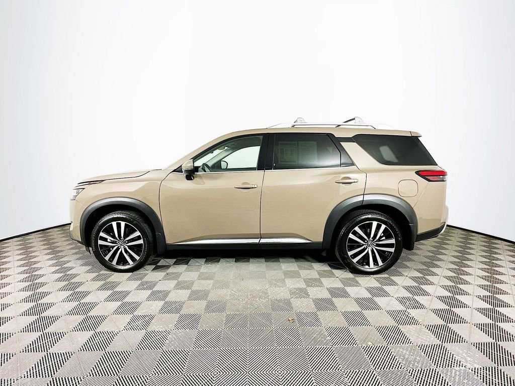 Certified 2024 Nissan Pathfinder Platinum image 6