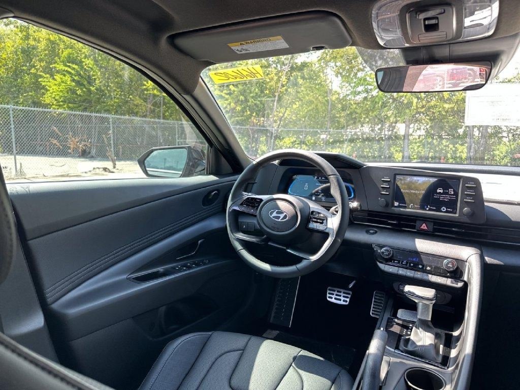 New 2026 Hyundai Elantra SEL Sport FWD image 16