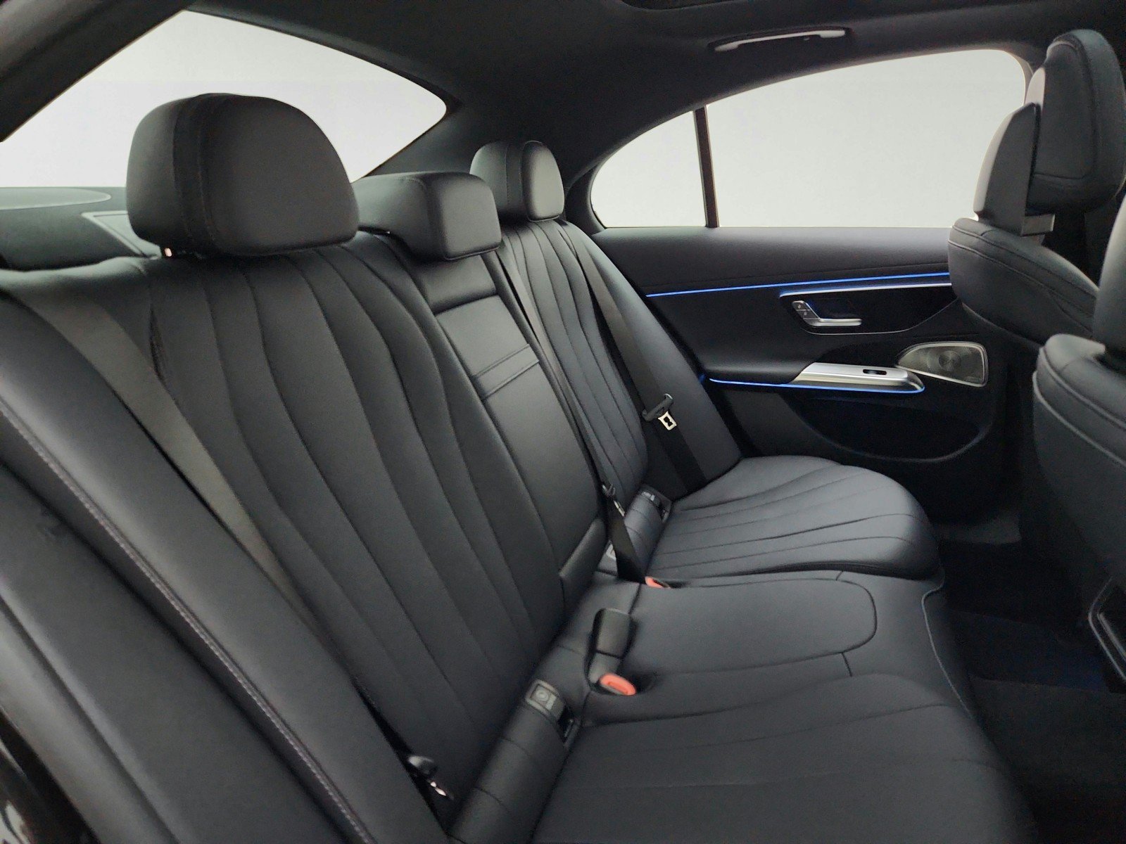 New 2027 Mercedes-Benz E 450 4MATIC Sedan image 27