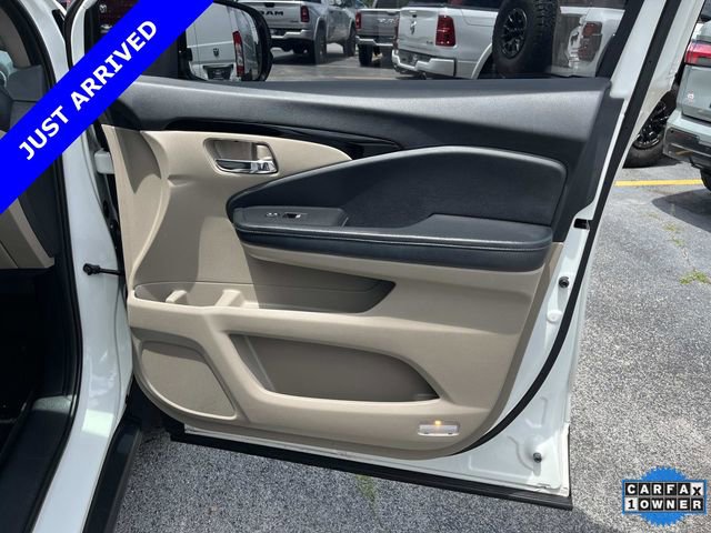 Used 2017 Honda Pilot Touring image 23