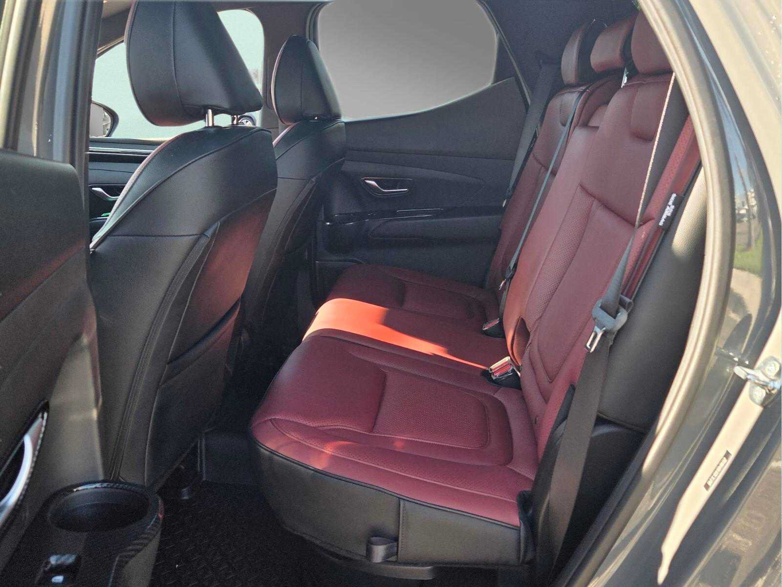 Used 2024 Hyundai Santa Cruz SEL w/ Activity Package FWD image 8