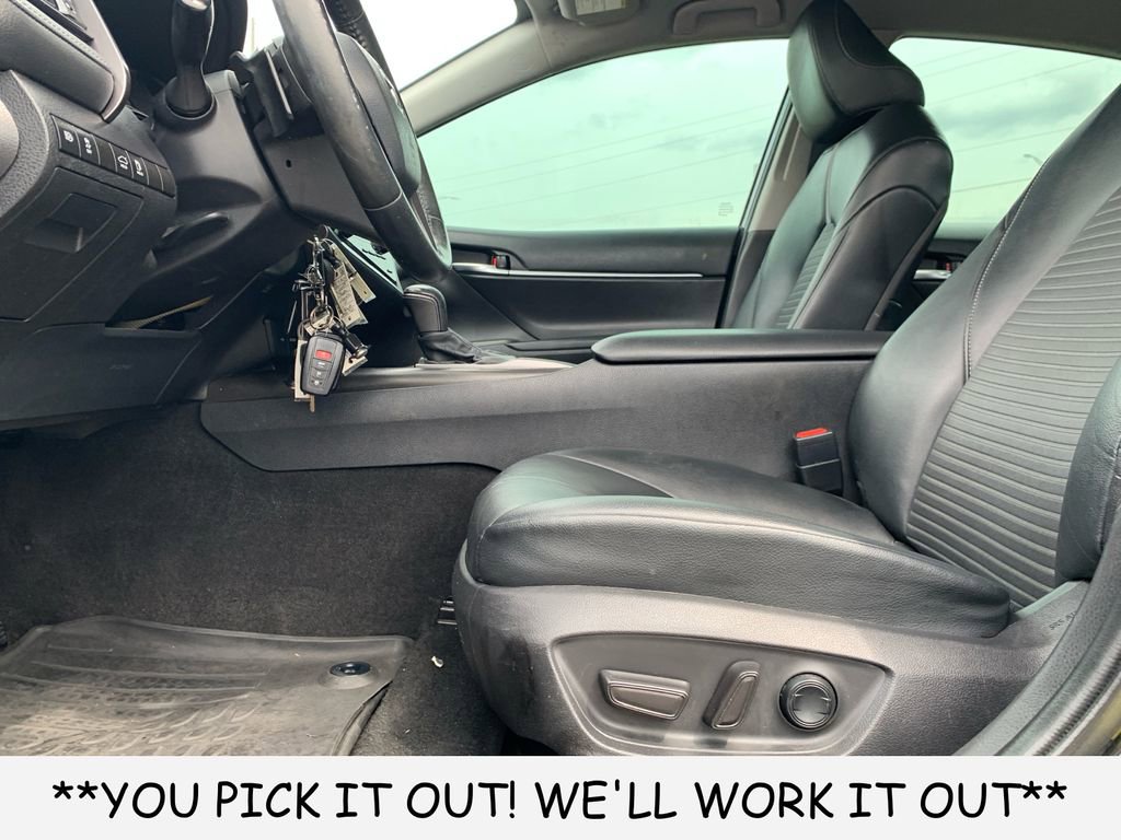 Used 2021 Toyota Camry SE FWD image 22