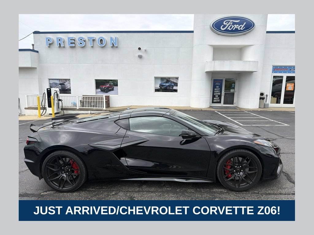 Used 2024 Chevrolet Corvette Z06 RWD image 1
