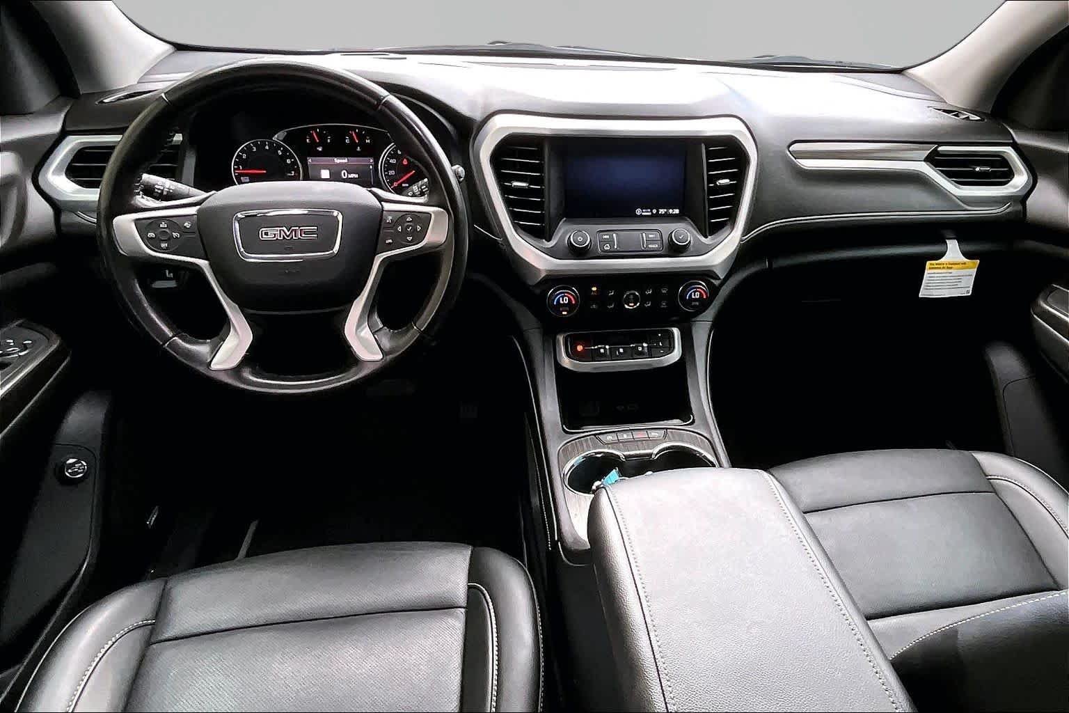 Used 2021 GMC Acadia SLT w/ LPO, Floor Liner Package FWD image 16