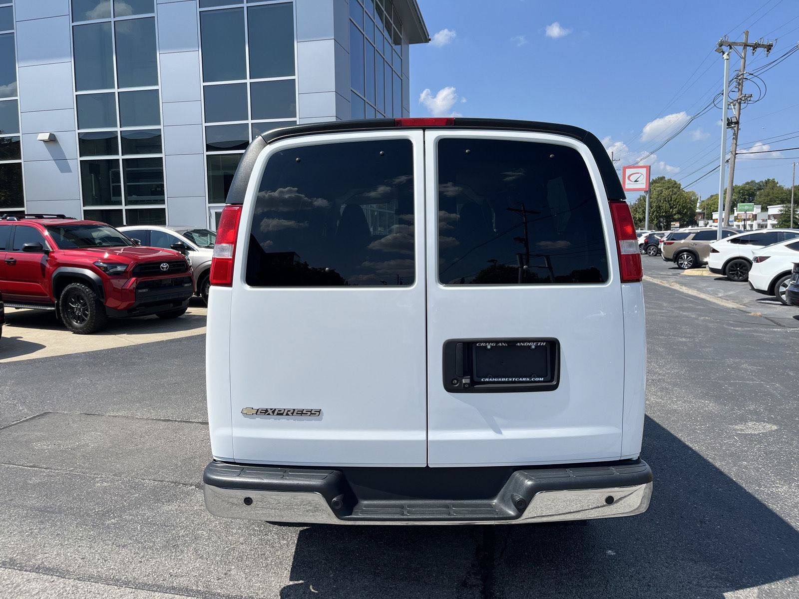 Used 2022 Chevrolet Express 2500 LS w/ Driver Convenience Package RWD image 8