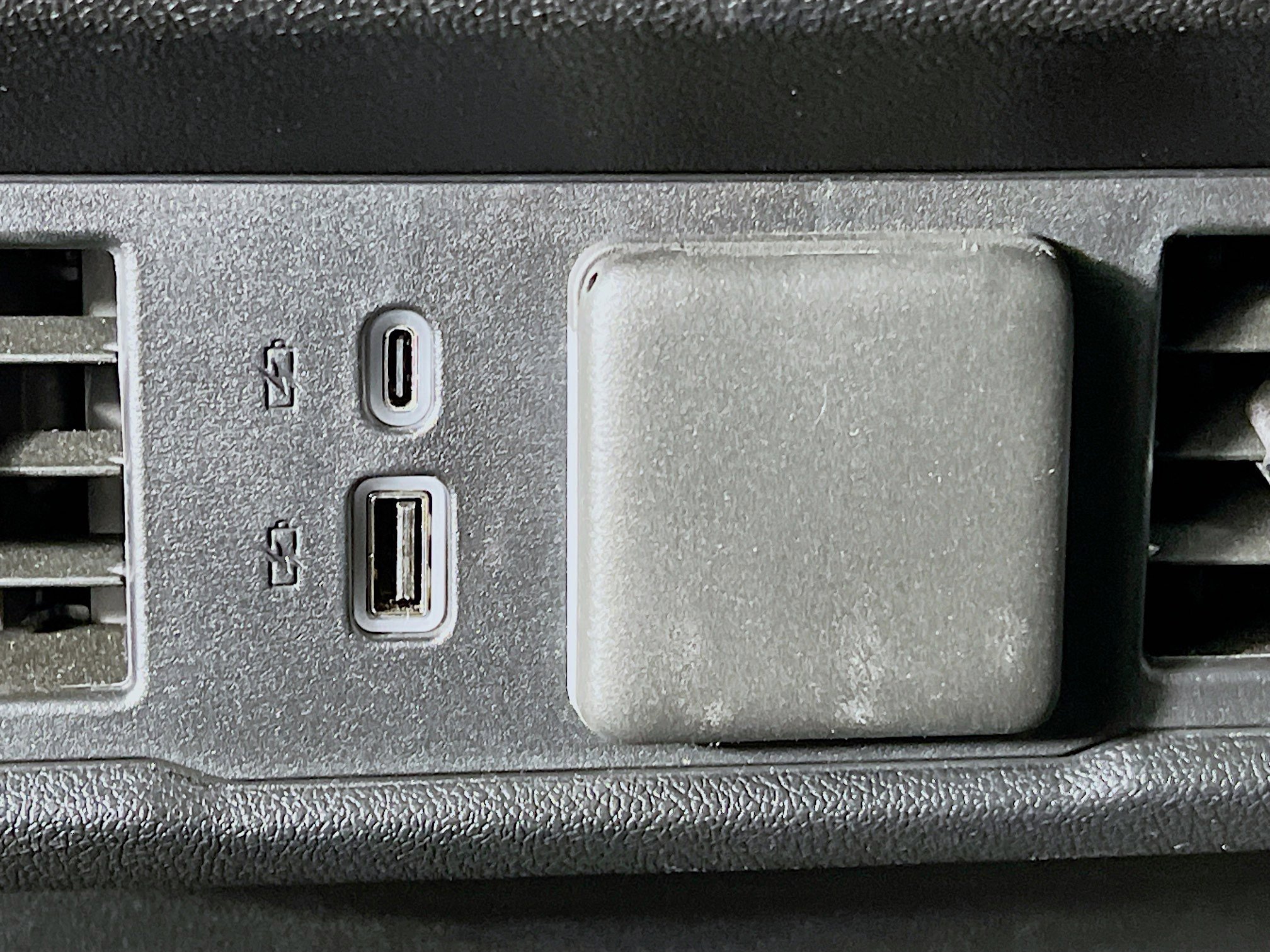 Used 2025 Chevrolet Silverado 2500 LT w/ Safety Package image 25