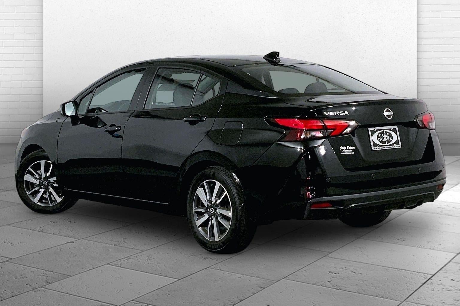 Used 2025 Nissan Versa SV FWD image 11
