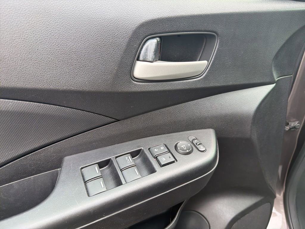 Used 2015 Honda CR-V LX image 25