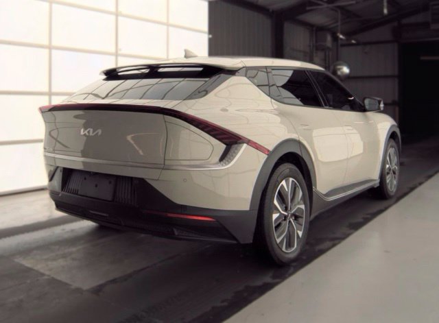 Certified 2024 Kia EV6 Light RWD image 5