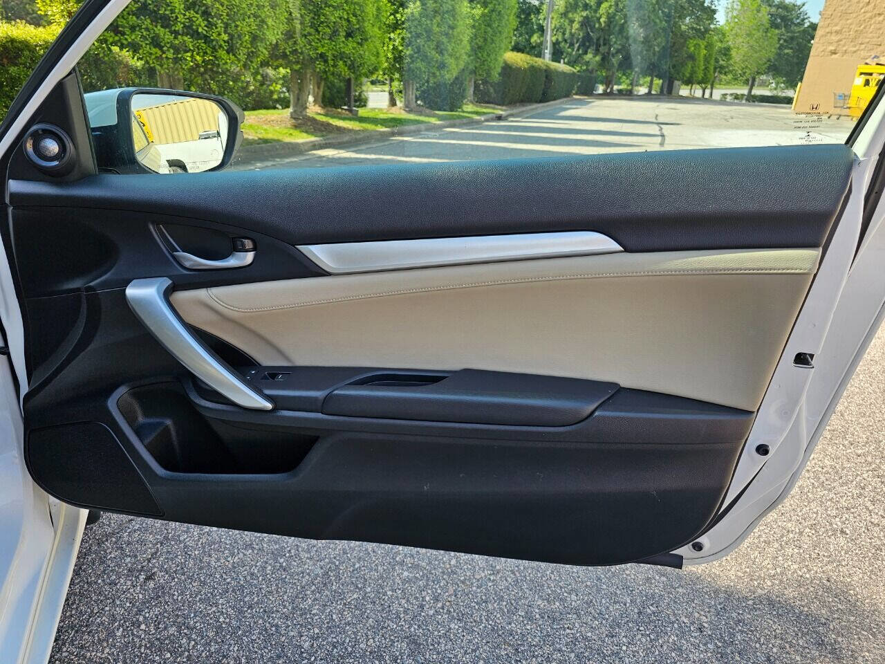 Used 2019 Honda Civic Touring image 30