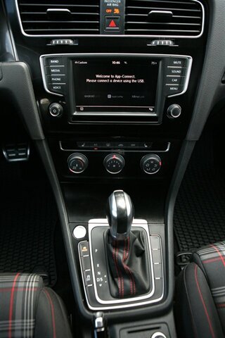 Used 2017 Volkswagen GTI Sport FWD image 21