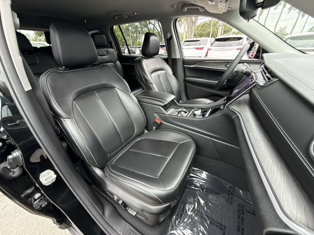 Used 2024 Jeep Grand Cherokee L Limited RWD image 27
