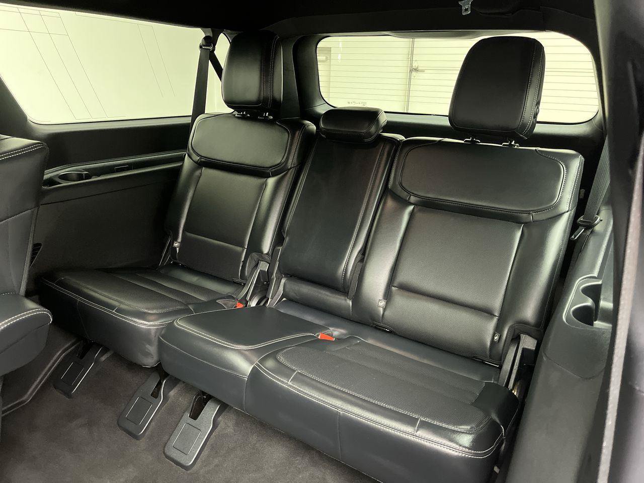 Certified 2025 Ford Expedition Max Platinum w/ Stealth Appearance Package AWD/4WD image 17