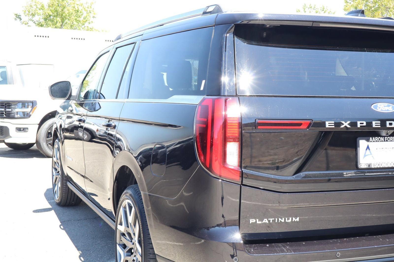 New 2027 Ford Expedition Max Platinum w/ Platinum Ultimate Package AWD/4WD image 14