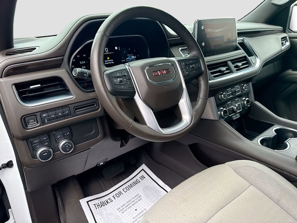 Used 2022 GMC Yukon XL SLE w/ Gmc Pro Safety Plus Package AWD/4WD image 11
