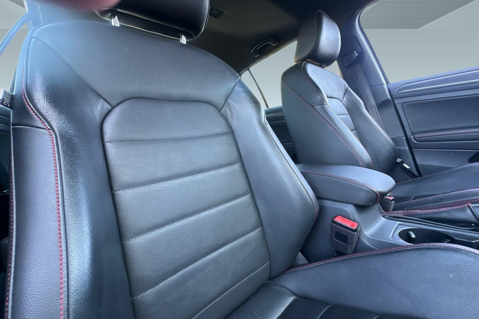 Used 2021 Volkswagen Golf 4-Door FWD image 33