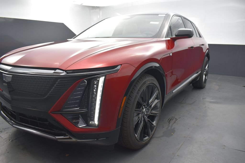 New 2026 Cadillac Lyriq Signature Sport w/ Nappa Leather Package AWD/4WD image 38