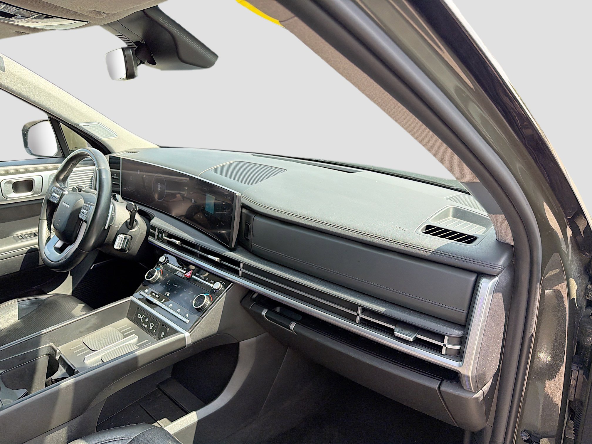 Used 2024 Hyundai Santa Fe Limited image 17
