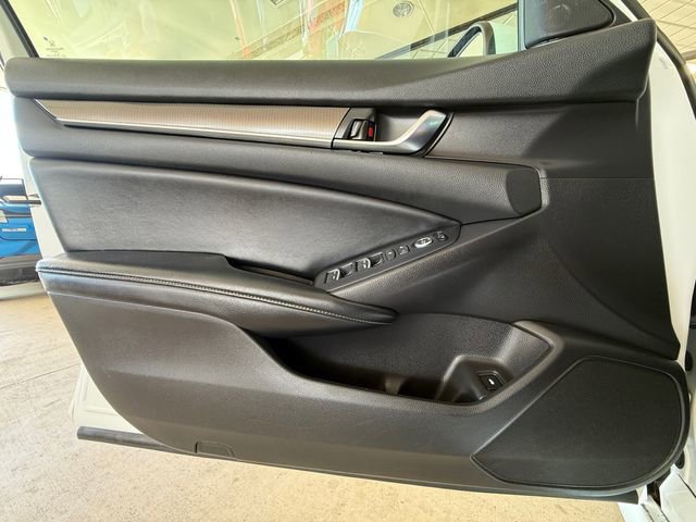 Used 2018 Honda Accord Sport image 24