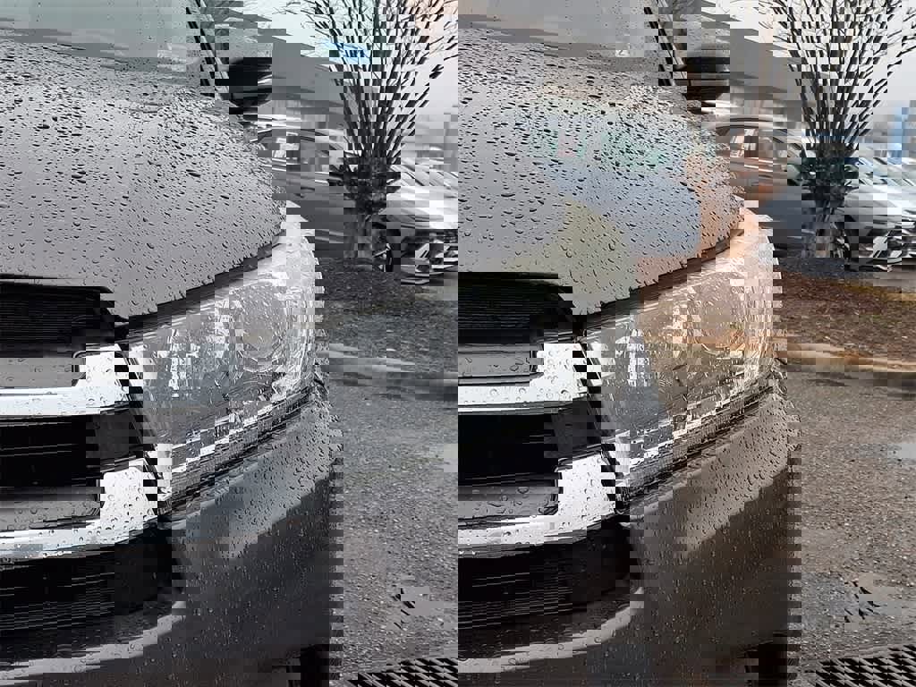 Used 2017 Toyota Highlander Limited Platinum image 9