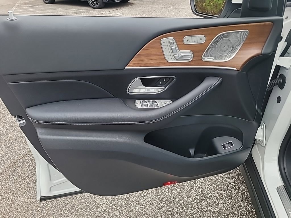 Used 2025 Mercedes-Benz GLE 350 4MATIC image 18