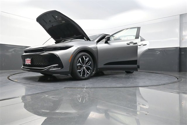 Used 2023 Toyota Crown XLE image 37