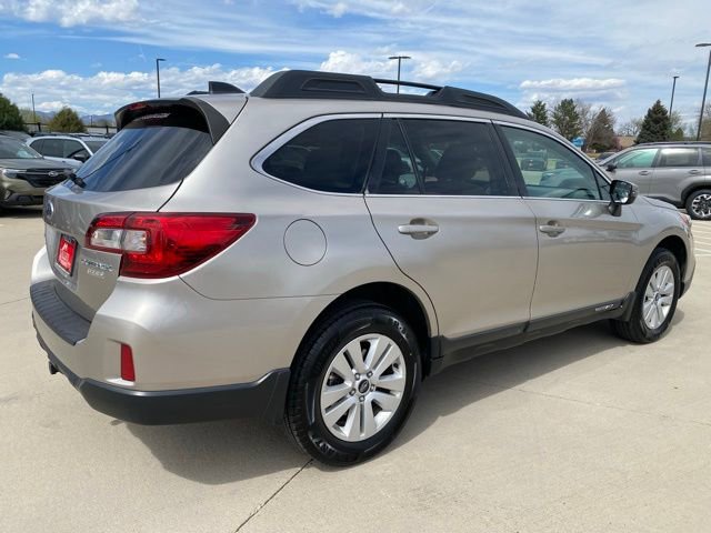 Used 2017 Subaru Outback 2.5i Premium image 5